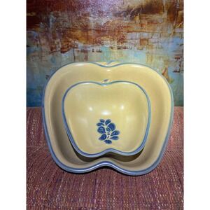 Pfaltzgraff Folk Art Apple Shaped Nesting Bowls Set of 2 Tan Blue Stoneware